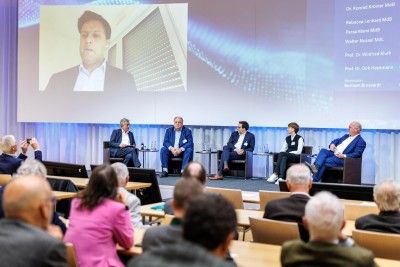 Die Podiumsdiskussion in vollem Gange