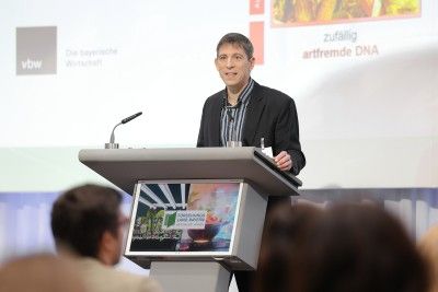 Dr. Roland Peter, Leiter Forschungsbereich Pflanzenz&uuml;chtung, Gesch&auml;ftsleitung, Agroscope