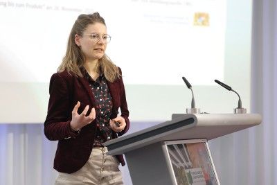 Annette Wagner, Weinbaureferentin, Bayerisches Staatsministerium f&uuml;r Ern&auml;hrung, Landwirtschaft, Forsten und Tourismus